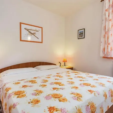 1 Bedroom Awesome In Mošćenička Draga