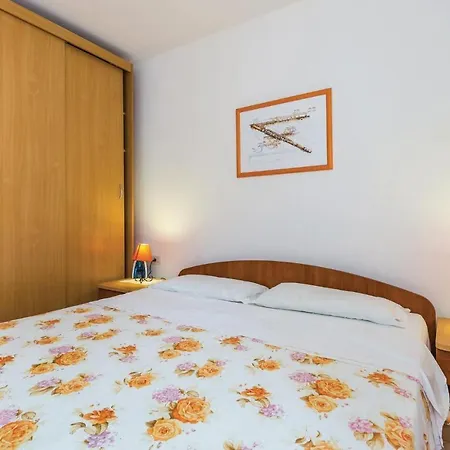 1 Bedroom Awesome In Mošćenička Draga