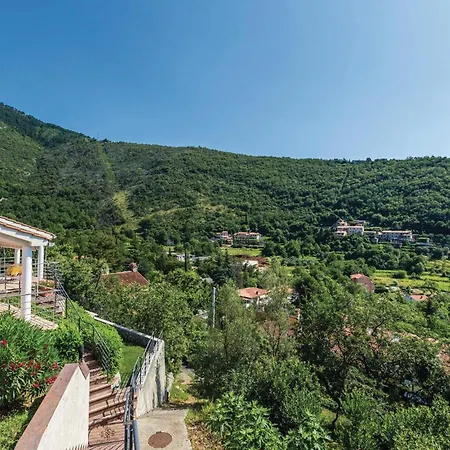 1 Bedroom Awesome In Mošćenička Draga