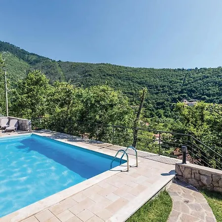 Apartment 1 Bedroom Awesome In Moscenicka Draga