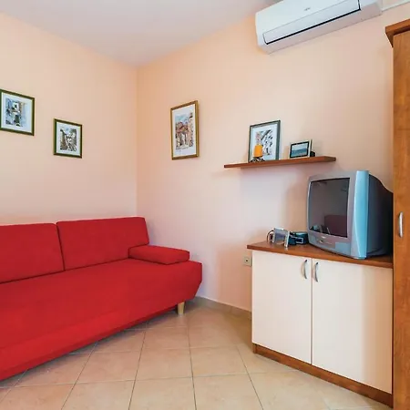 1 Bedroom Awesome In *