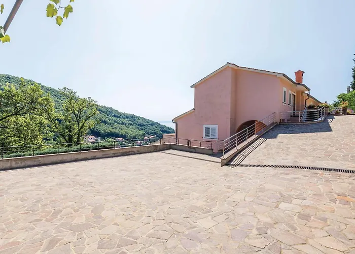 Apartamento Amazing In Mošćenička Draga